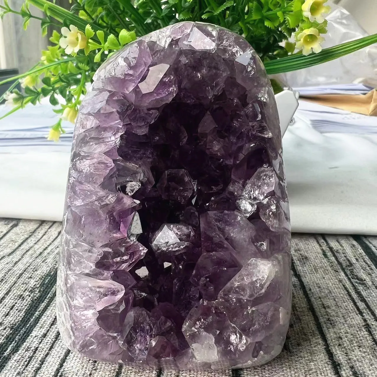 

578g Natural Uruguay Dream Amethyst Quartz Crystal Cluster stand (only 1pcs ​The pictured is the exact one you will receive)