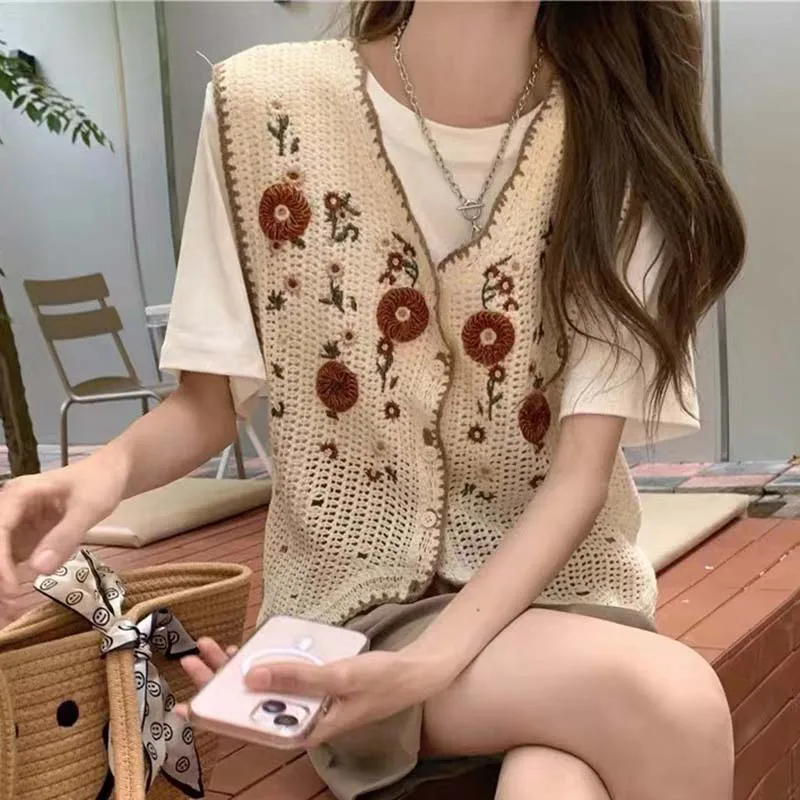 Boring Honey New Sweet Wind Openwork Knitted Stacked Vest Female Design Sense Relaxed Fashion Vest French Crochet Wild Top Women