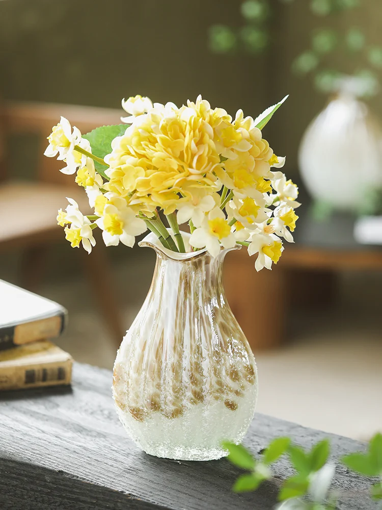 

Pearl dots, grainy glass vases, high-end decorative items, living room, dining table, hydroponic flower arrangement, white flo