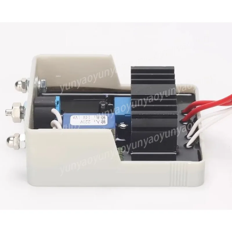 

Регулятор напряжения для генераторной установки STC50-3D (щеточный), плата регулятора напряжения GB160C, AVR