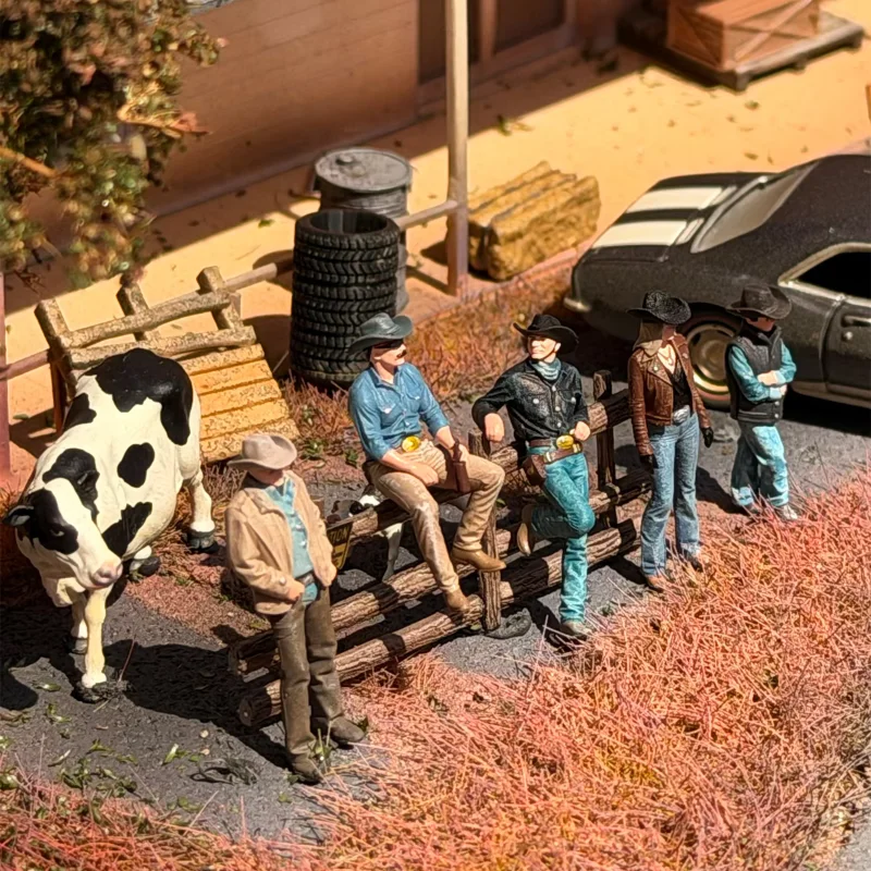 1/64 Scale Painted Resin Western Cowboy Figures Full Set with Ranch Fence Miniature Scene Accessory Display Collection Fans