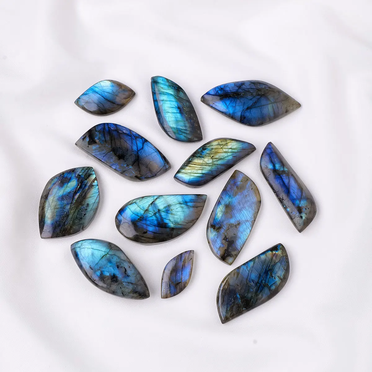 1PC Natural Crystal Labradorite Leaf Oval Shape Hand Polishing DIY Jewelry Making Decorative Ornament Household Supplies