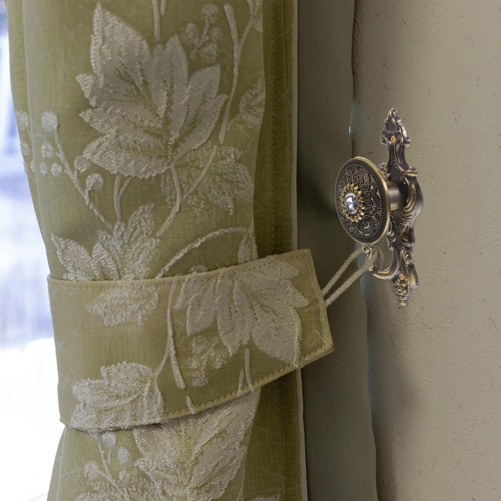 

2Pcs Water Drill Decorative Curtain Hooks Alloy Vintage Pothooks for Shower Door Window Curtain Accessories Decorative Hooks