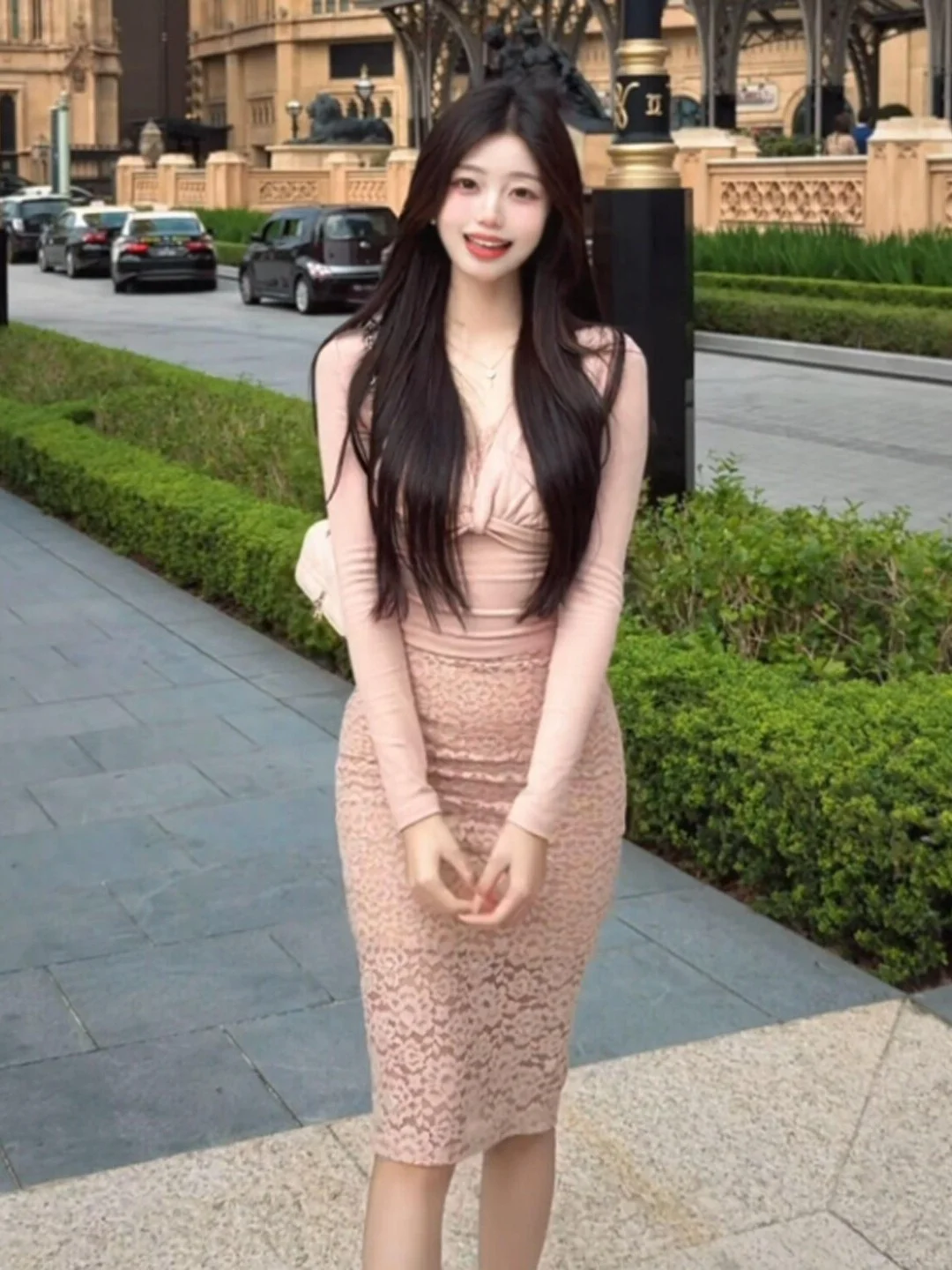 

Элегантный кружевной комплект из двух предметов с V-образным вырезом, весенняя мода, удобная юбка-миди с высокой талией, женственный стиль, корейский стиль, женская одежда