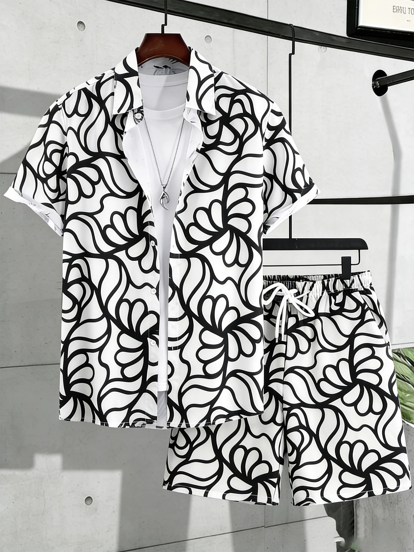 

Men's Pajamas Summer Black and White Abstract Print Set Short-Sleeve Shirt Shorts with Pockets Drawstring Breathab Pajama Set