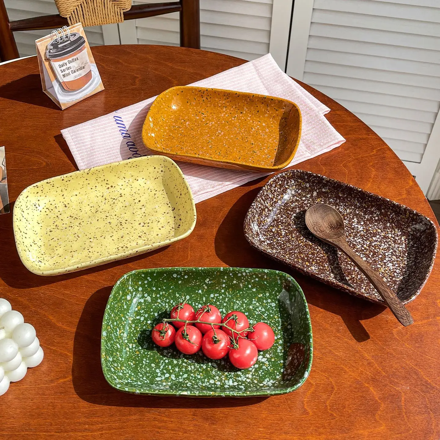 

Ins Корейский стиль Квадратная глубокая тарелка Ретро Керамическая высококачественная тарелка для торта Десертная тарелка Духовка Безопасная для микроволновой печи