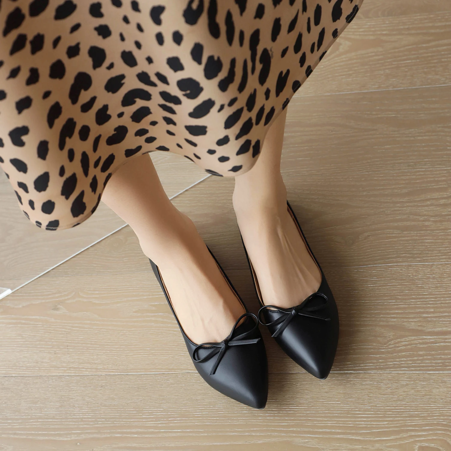 Sweet Flats Women Leather Shoes Butterfly Knot Casual Size 34-45 Spring Autumn Pointed Toe Comfy Flats