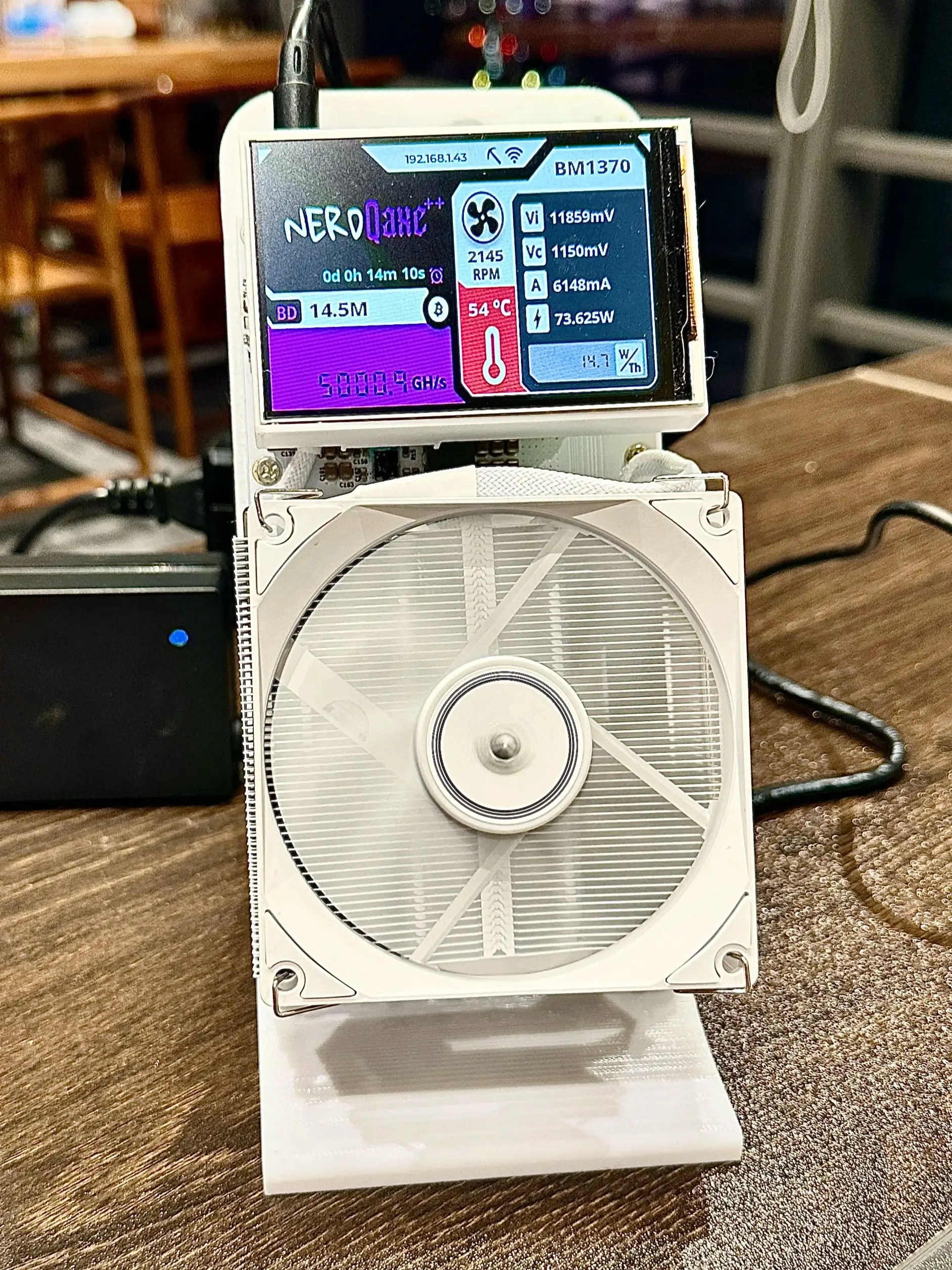 

Factory Bitaxe NerdQaxe++ 4.8TH/s Bitcoins Miner 4 Pieces BM1370 Asic Chip Solo BTC 68W 2.4G WiFi Open-Source Mining Machine