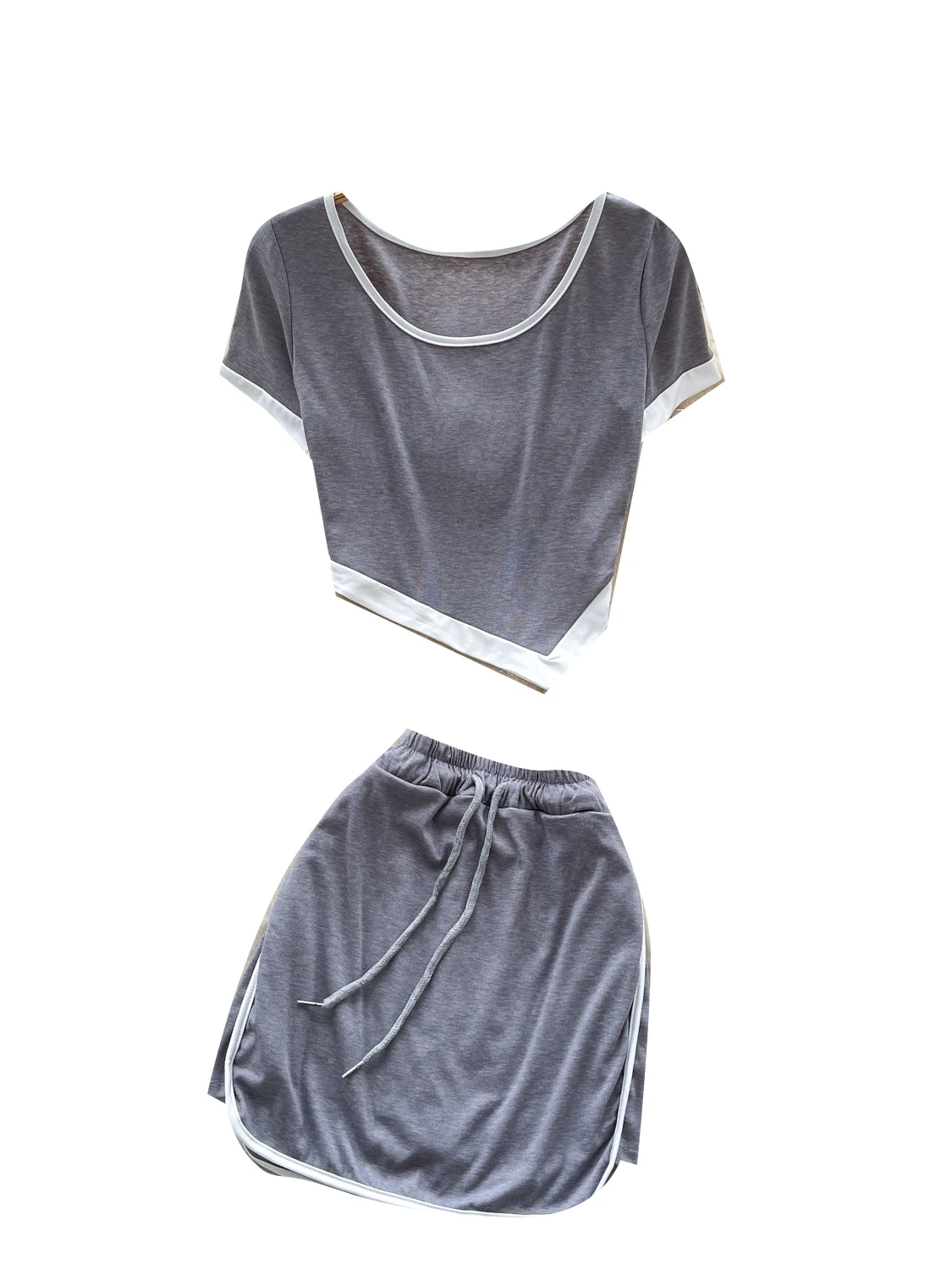 Conjunto casual de cseta de manga curta com gola redonda e saia de cintura elástica, roupa esportiva leve e confortável pa...