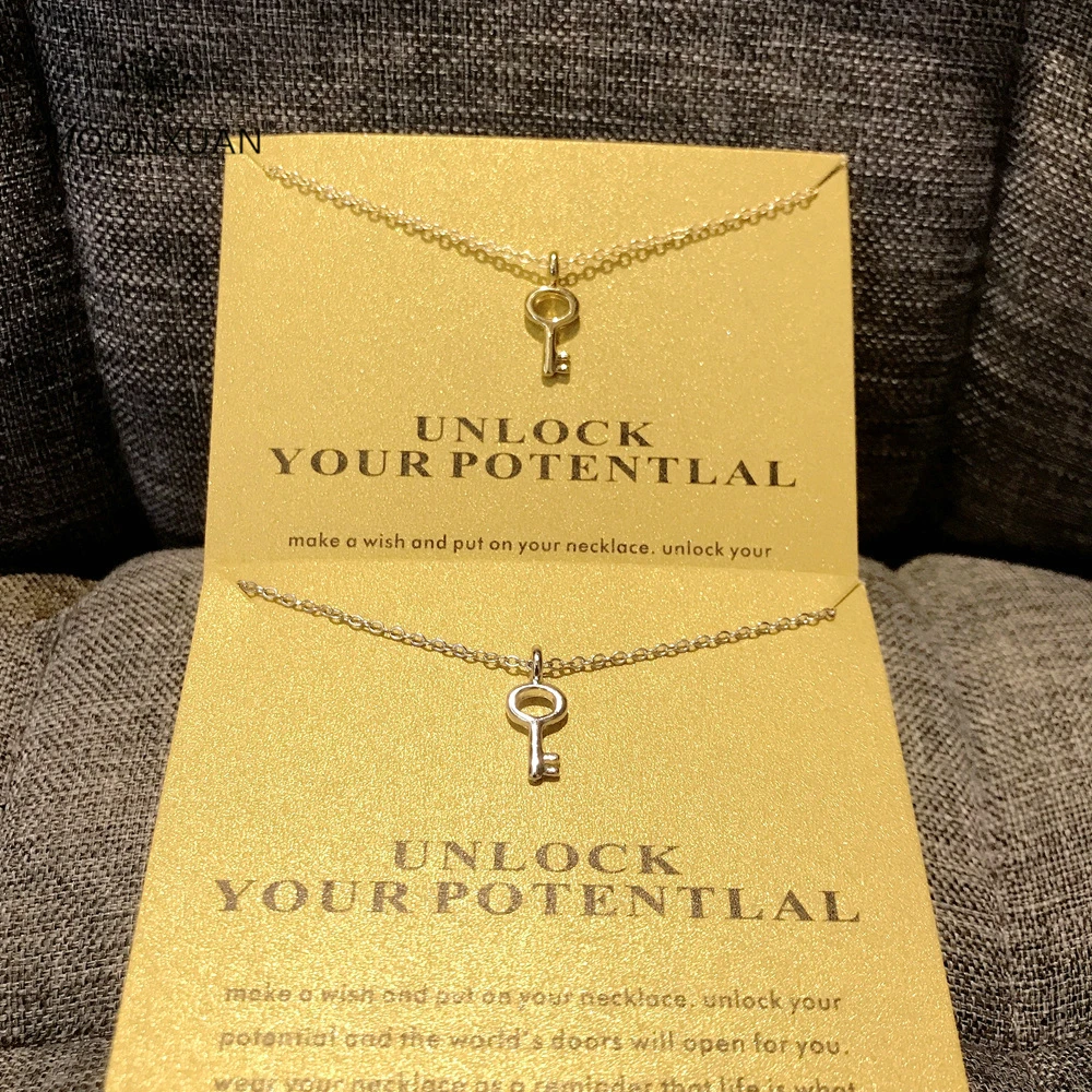 قلادة قلادة من سبيكة المفاتيح المجوفة المطلية بالذهب كهدية للسيدات مع بطاقة يفتح مجوهرات الطاقة المحتملة