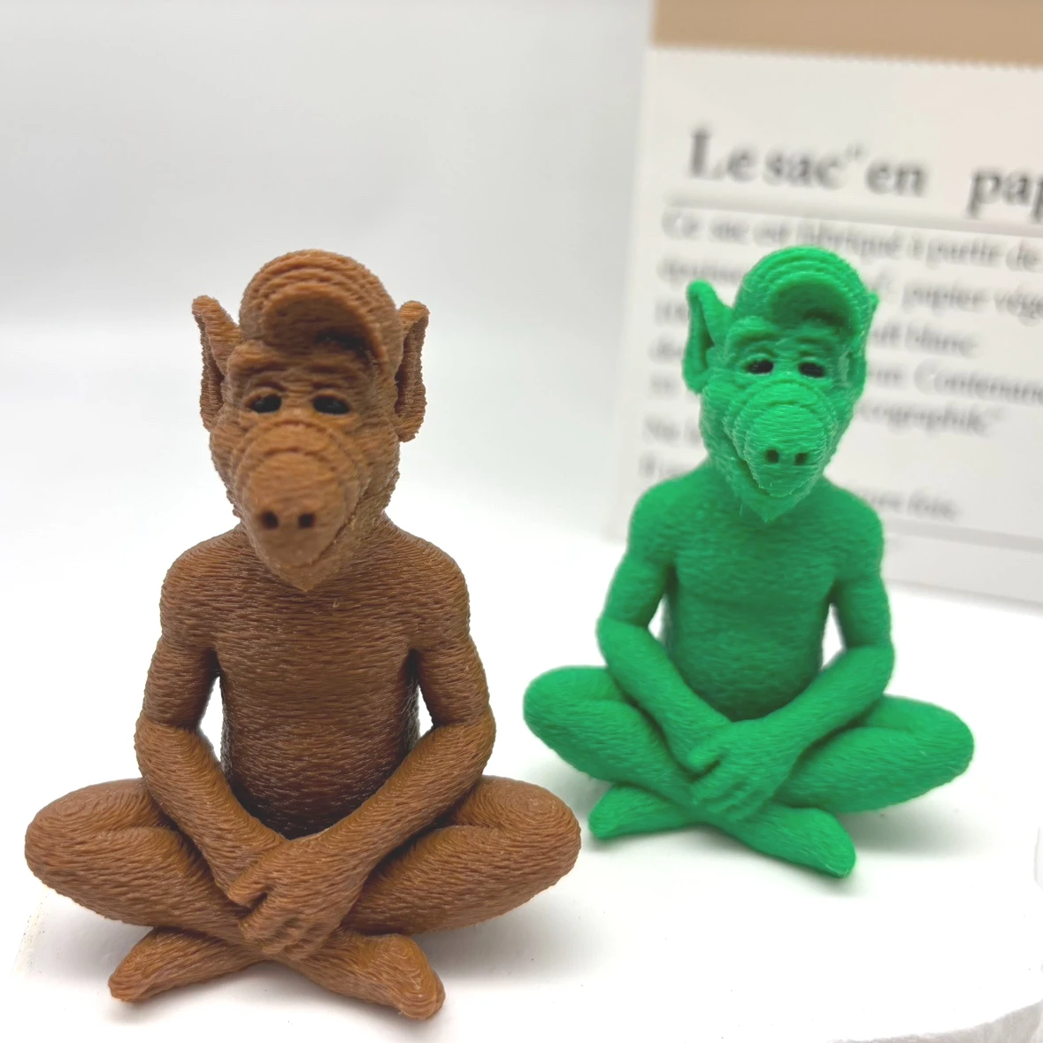 Alf Meditating Alien Statue, Alf Tv Show Comedy Character Figurine, Fan Nostalgia Gift, 3D Printed Statue Figurine, Alien Appearance Presented in Meditating Pose, Car Hanging Ornament Perfect Christmas, Halloween, and Easter Gift Ideas - Alf Unique Design, Suitable for Alf Fans and Pop Culture Collectors, Home Garden Tv Cabinet, Indoor and Outdoor Decoration, Alien Statue.