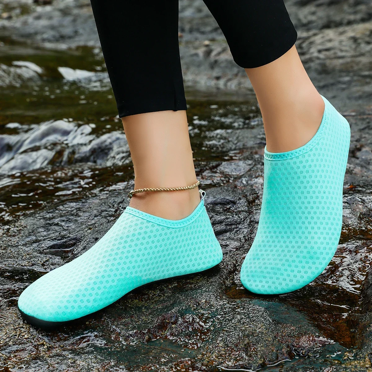 Couple Outdoor Wading Shoes Beach Vacation Water Shoes Swimming Shoes Men's Women's Sneakers Suitable for Yoga Gym view 5