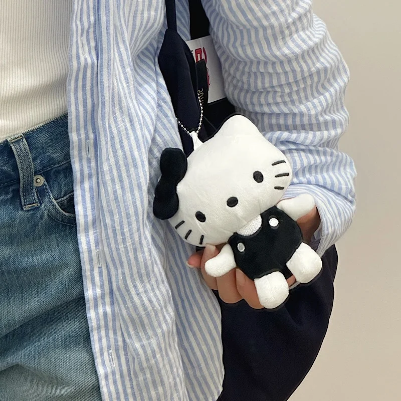 Porte-clés poupée Hello Kitty, sac de dessin animé Kawaii, porte-clés de voiture à la mode, cadeaux d'anniversaire pour fille, sac à dos périphérique, cadeau d'anniversaire pour fille