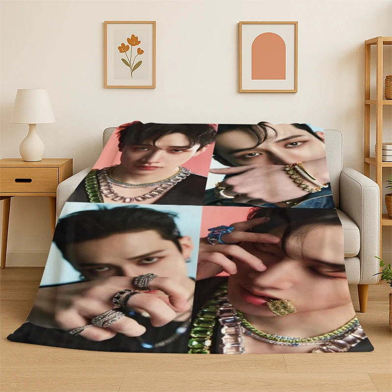 Kpop Bang Chan Stray Kids Musik-Flanelldecke, weiche, warme Überwurfdecke für Schlafzimmer, Wohnzimmer, Bett, Reisen, Camping, Picknick, Geschenk
