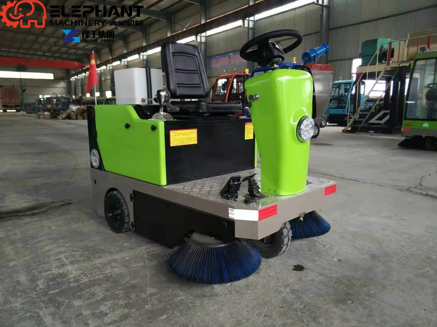 Reliable Quality Battery Operated Road Sweeper Wide Cleaning Width All Terrain Shopping Mall Industrial Park Sweeper