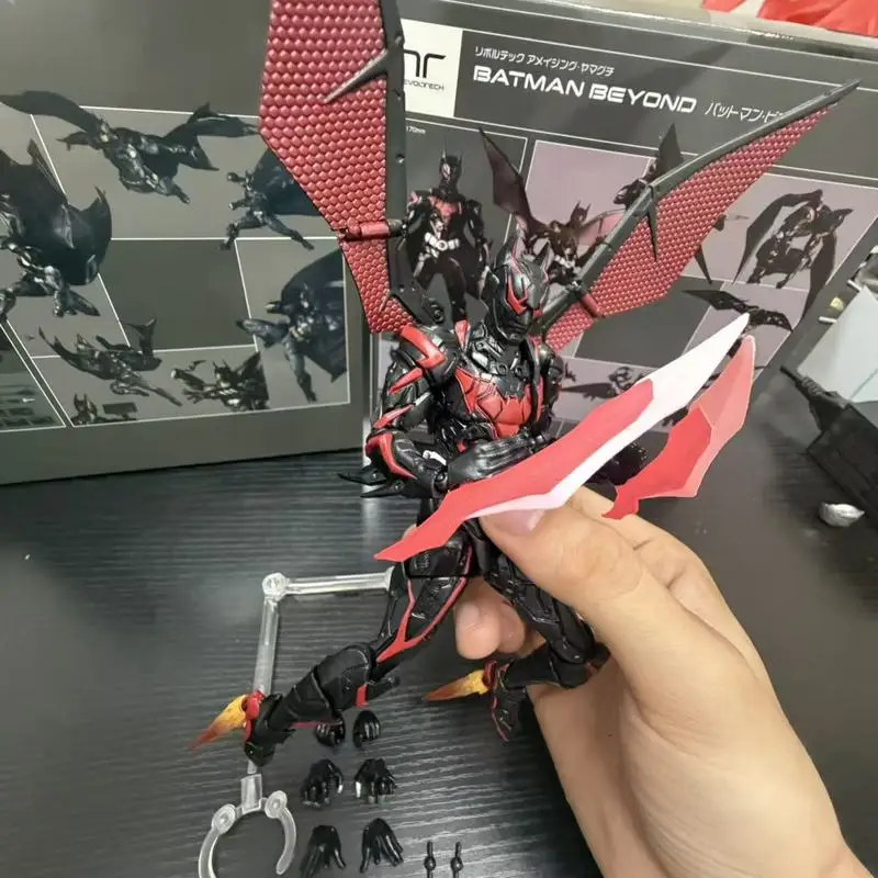 

Revoltech Batman Beyond Dc Amazing Yamaguchi Ko Articulated Action Figure 170mm Pvc Abs Collectible Model For Adult