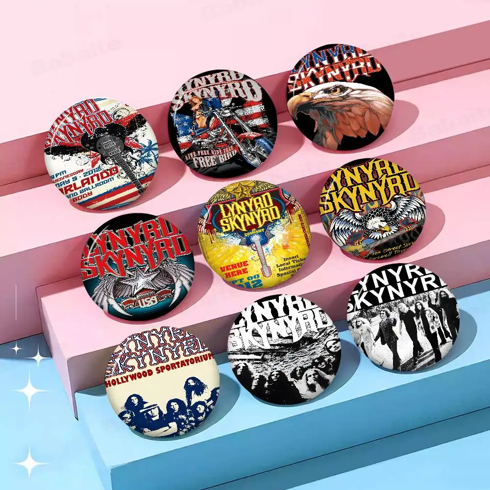Southern Rock Singer Lynyrd Skynyrd-band Pin de botão macio redondo emblema de metal peças de alfinete de lapela presente amigos joias infantis