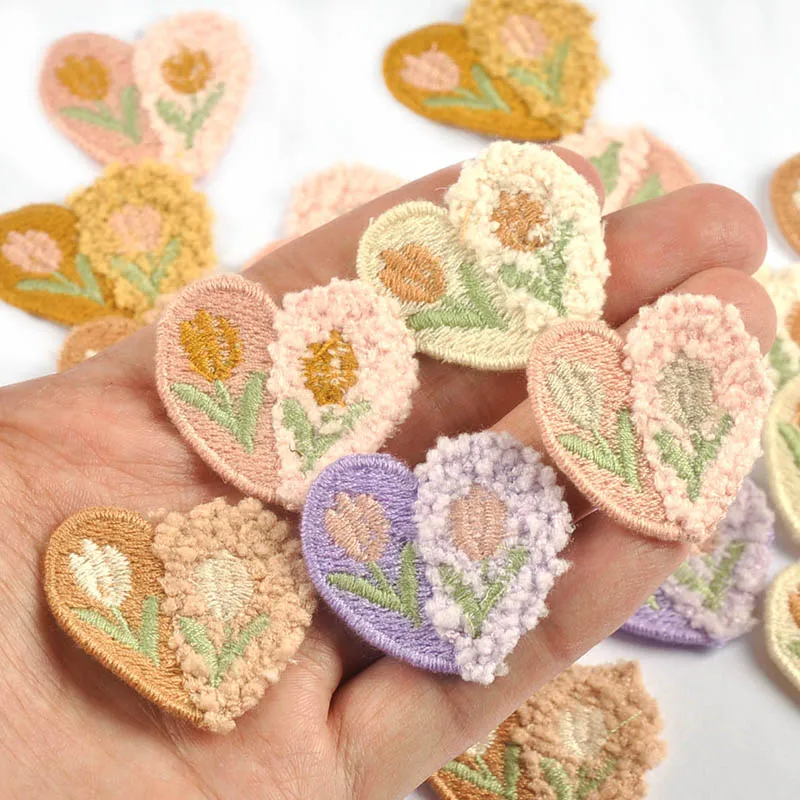 10pcs 34x30mm Heart Shape 2-color Patchwork Tulip Pattern Patches Embroidery Sewing Clothing Accessories Kids Headdress Decor