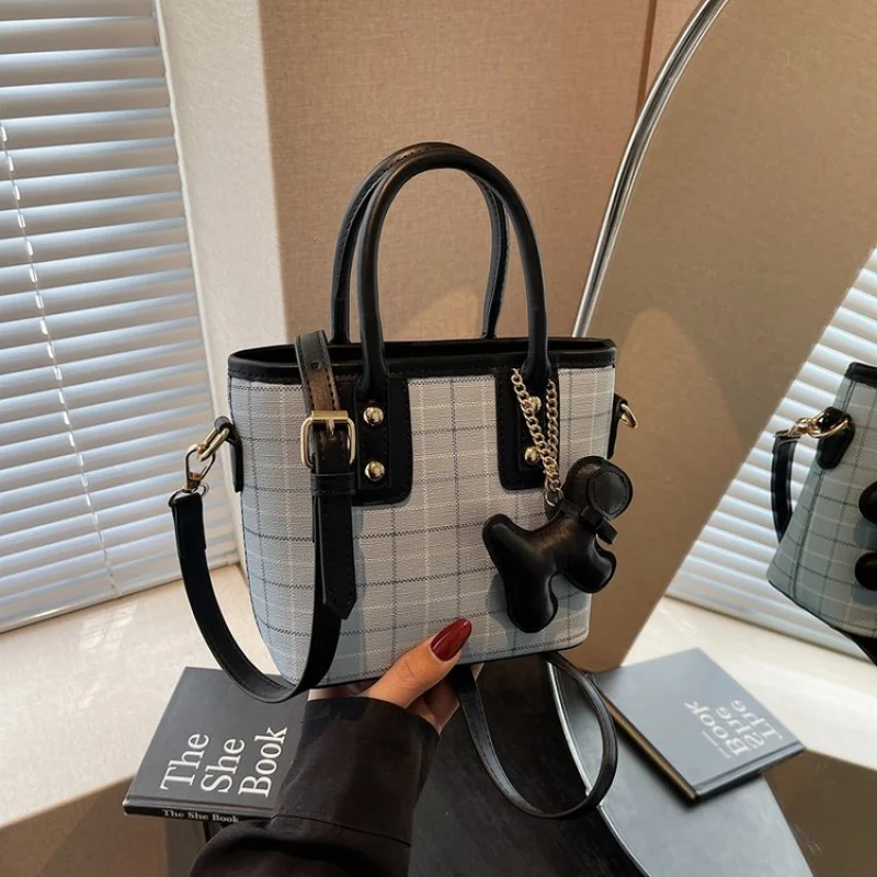 

Luxury Brand Fashionable Leather Women's Shoulder Bag Elegant Classic Paris Designer Trendy Vintage Daily Commuter Bag​