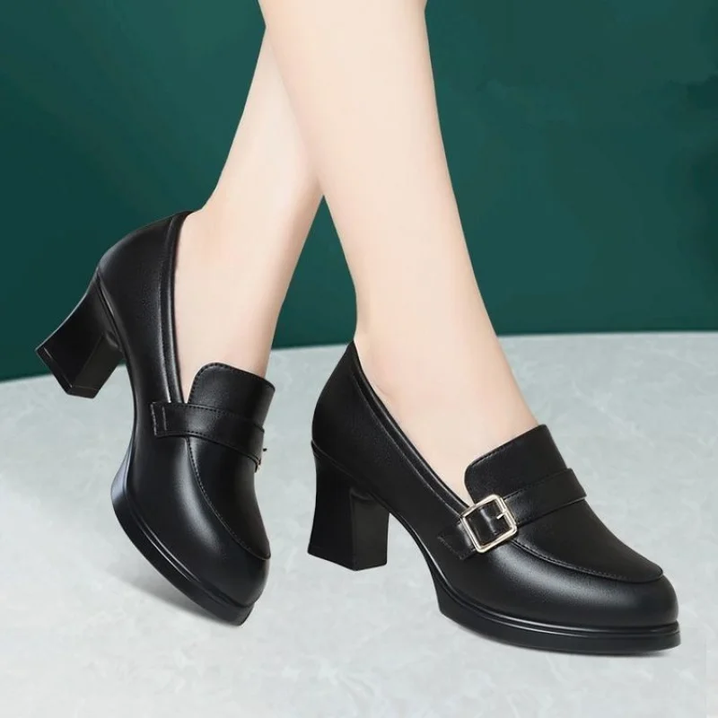 

2025 Autumn/Winter New Women's Soft Leather Chunky Heel Pumps - Black Shallow Cut Mom's High Heels, Soft Sole Work Shoes
