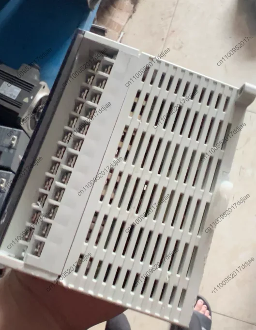 Plc xd2-32t-e, ac100-240v power supply, complete interfaces, complete casing, actual photo