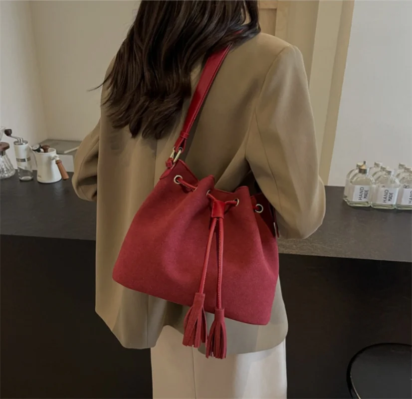 Fashion Drawstring Bucket Bag Women's Simple Crossbody Bag Armpit Bag Commuting Shoulder Bag Storage Wallet