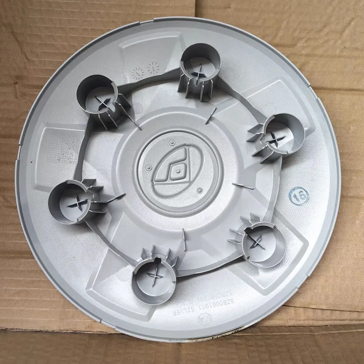 Auto parts Wheel Hub Cover, Tire Outer Cover, Wheel Hub Cap, Center Cap, Iron Steel Rim Decorative Cover for SAIC Maxus V90