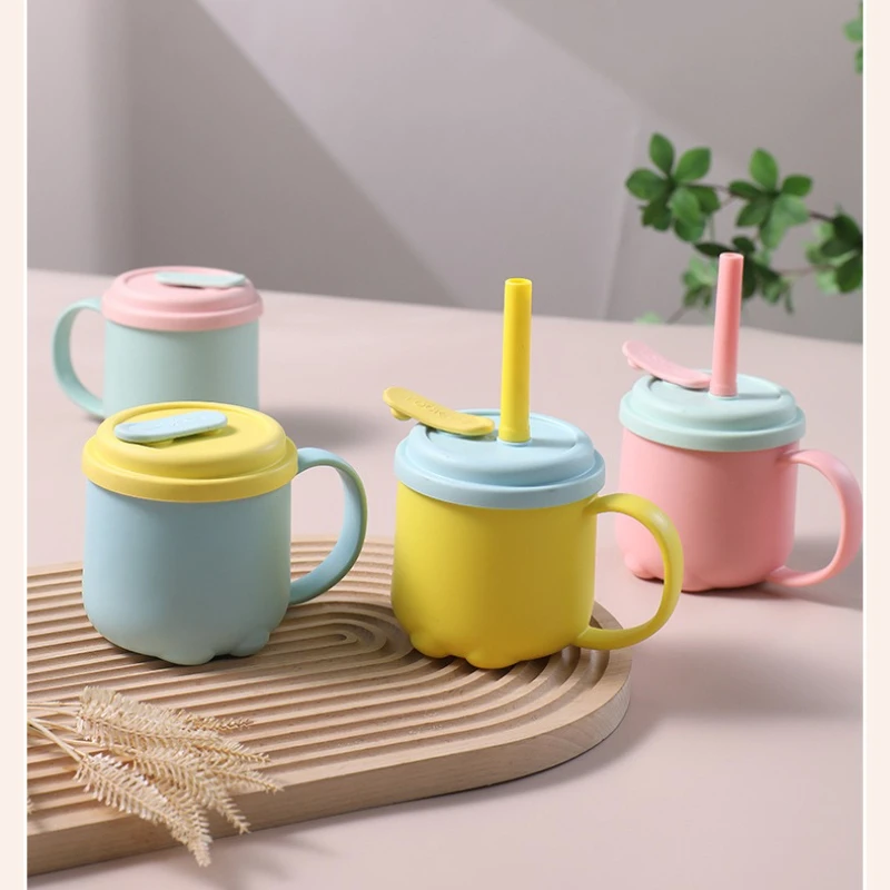 

Multi-Function Food-Grade Silicone Drinking Cup Baby Straw Cup with Handle - Drop-Proof, Leak-Proof, Anti-Choking Training Cup