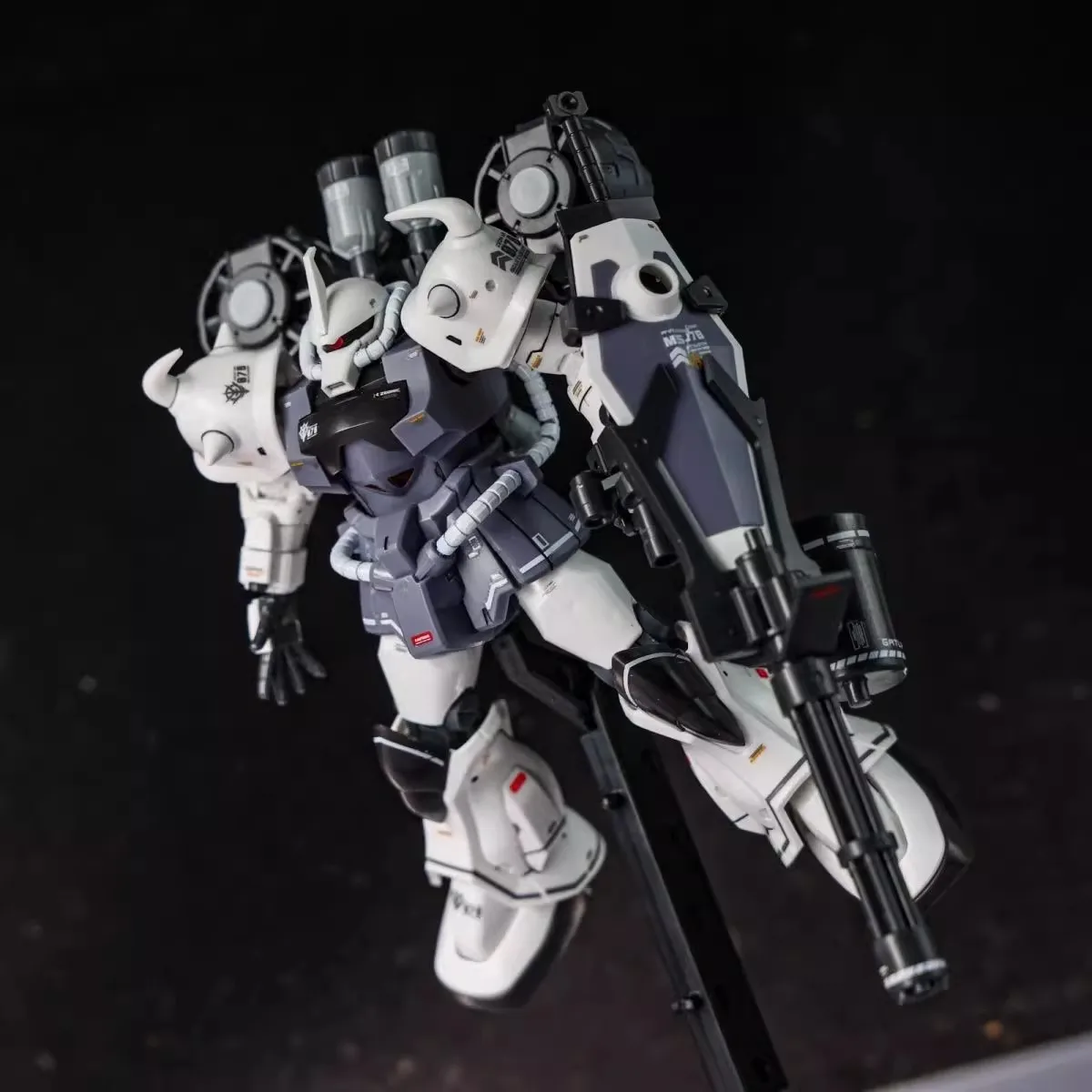 Star Hg 1/144 Ms-07b-3 Gouf With Fly Bag White Color Custom B3 Assembly Model Kit Action Figure Customized Plastic Model Gifts