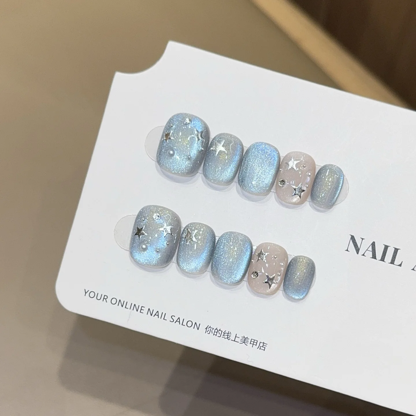 10 stuks paarse korte ronde kop druk op kunstnagels met oogverblindende glanzende cat eye eenvoudige nagelset afneembare afgewerkte nageltips kunst