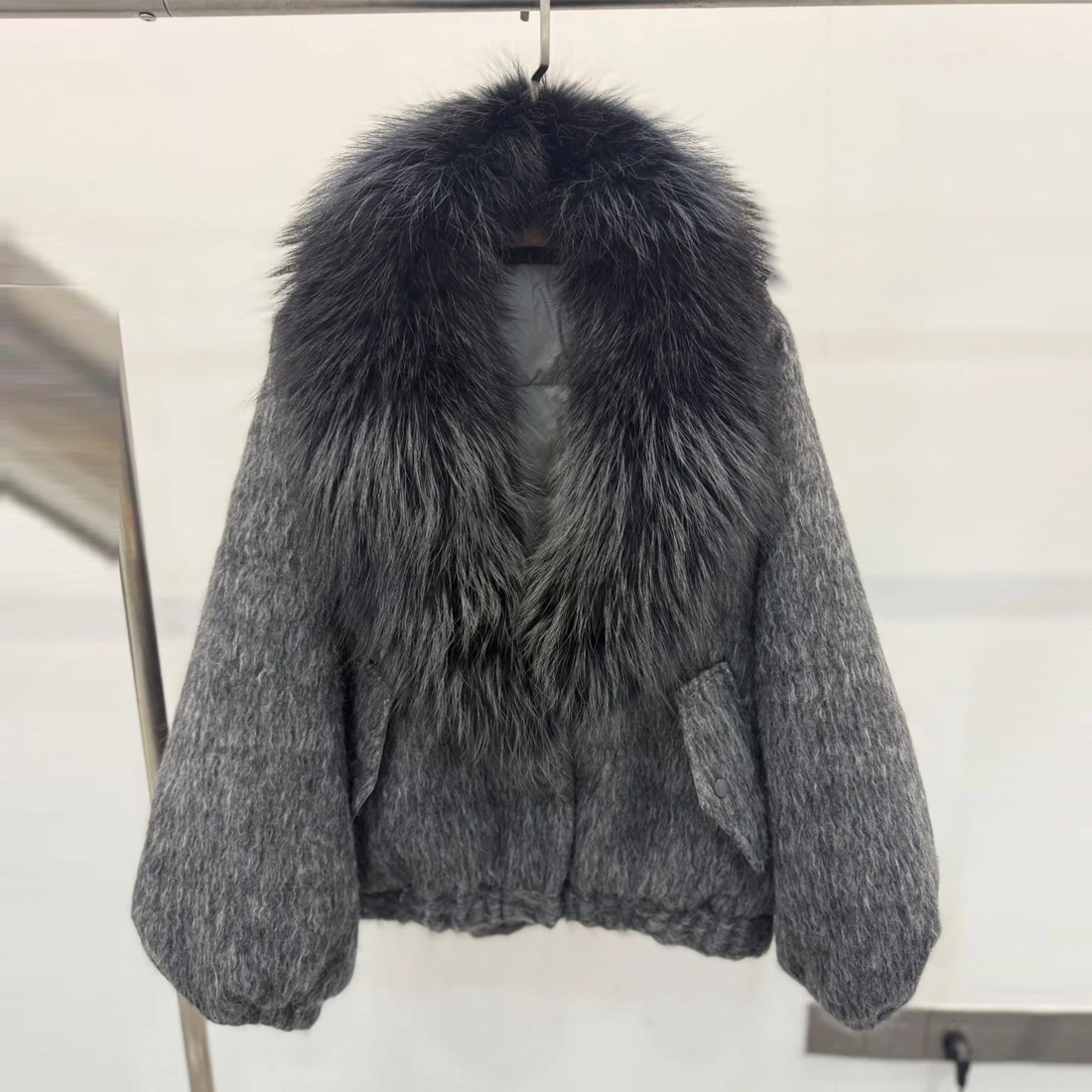 2025 New Women's ort Puffer Jaet Thiened Warm Coat with Large Fur Collar Loose Fit Faionable Woolen Ni Leather