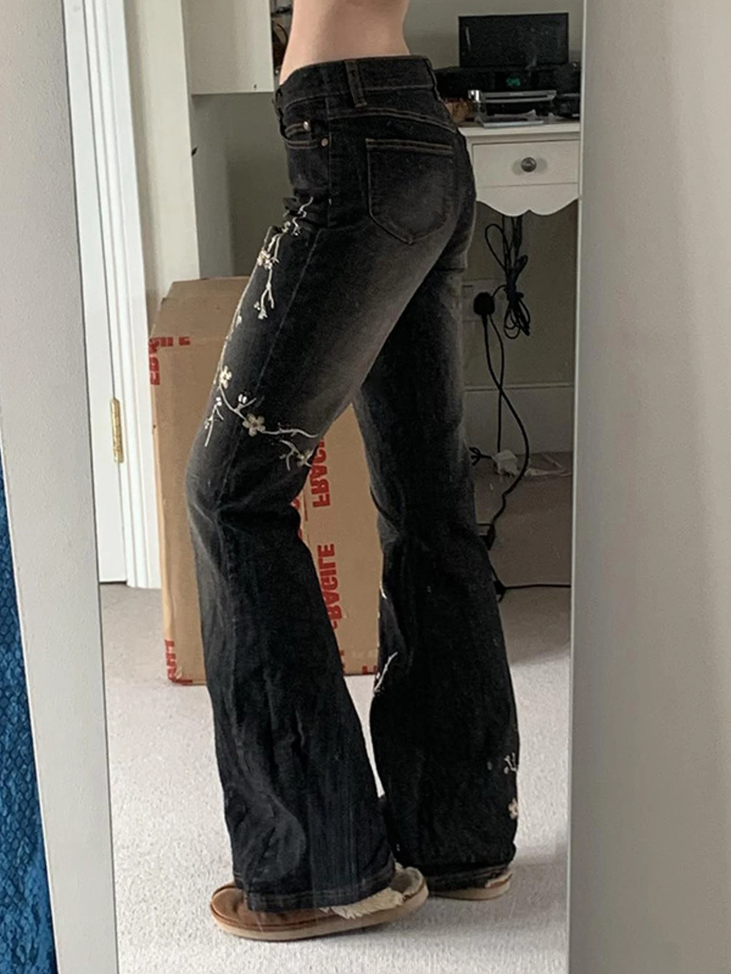 

Women s Vintage High Waist Flare Jeans with Floral Embroidery Detailing Stylish Denim Pants for Spring and Fall Fit