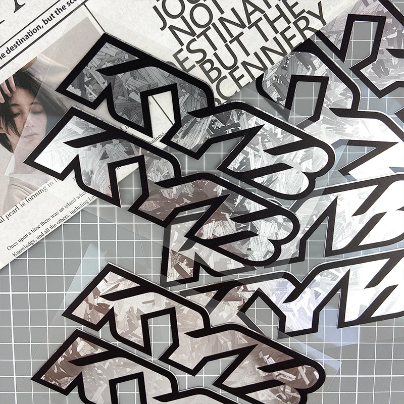 قطعتان من ملصقات شوكة الدراجة النارية KYB - أنماط قزحية الألوان والفضية، مثالية للزينة #4