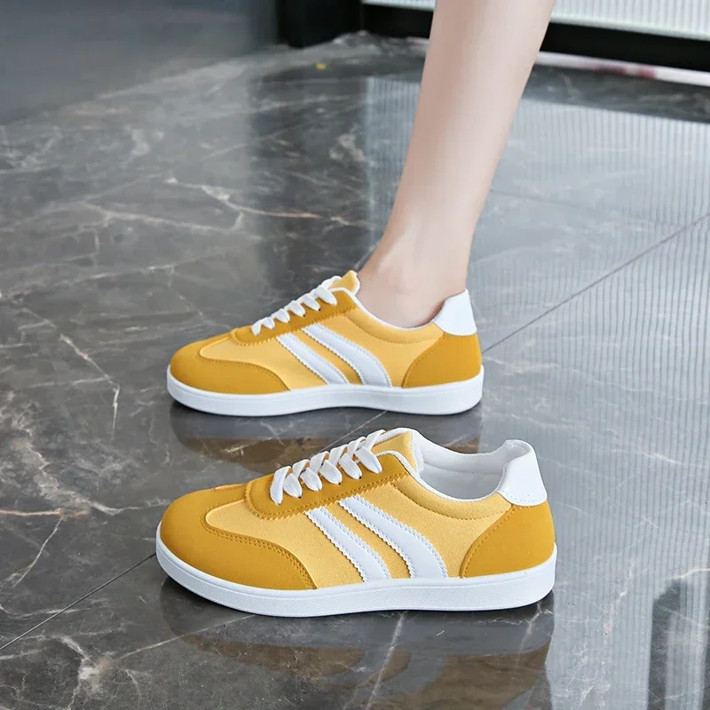 Damen-Tennisschuhe, flache Modelle, modische Schuhe in verschiedenen Farben, Schnürschuhe, vulkanisierte Schuhe, Frühling/Herbst, Damen-Outdoor-Sportschuhe, Fußbekleidung. – Detail 9