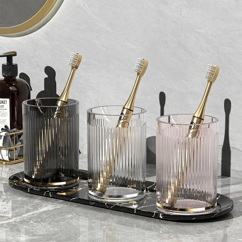 

Light Luxury Striped Transparent PET Mouthwash Cup Portable Round Toothbrush Holder Couple Grooming Cup for Bathroom