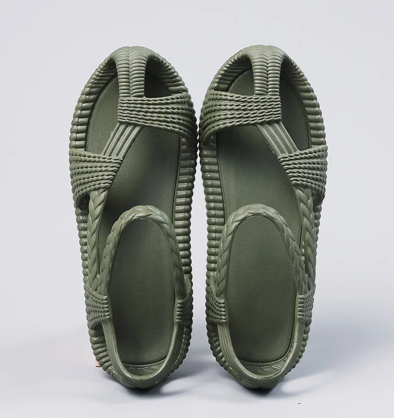 

2025: мужские летние полые римские сандалии ручной работы на мягкой подошве, персонализированные пляжные сандалии, вьетнамские шлепанцы