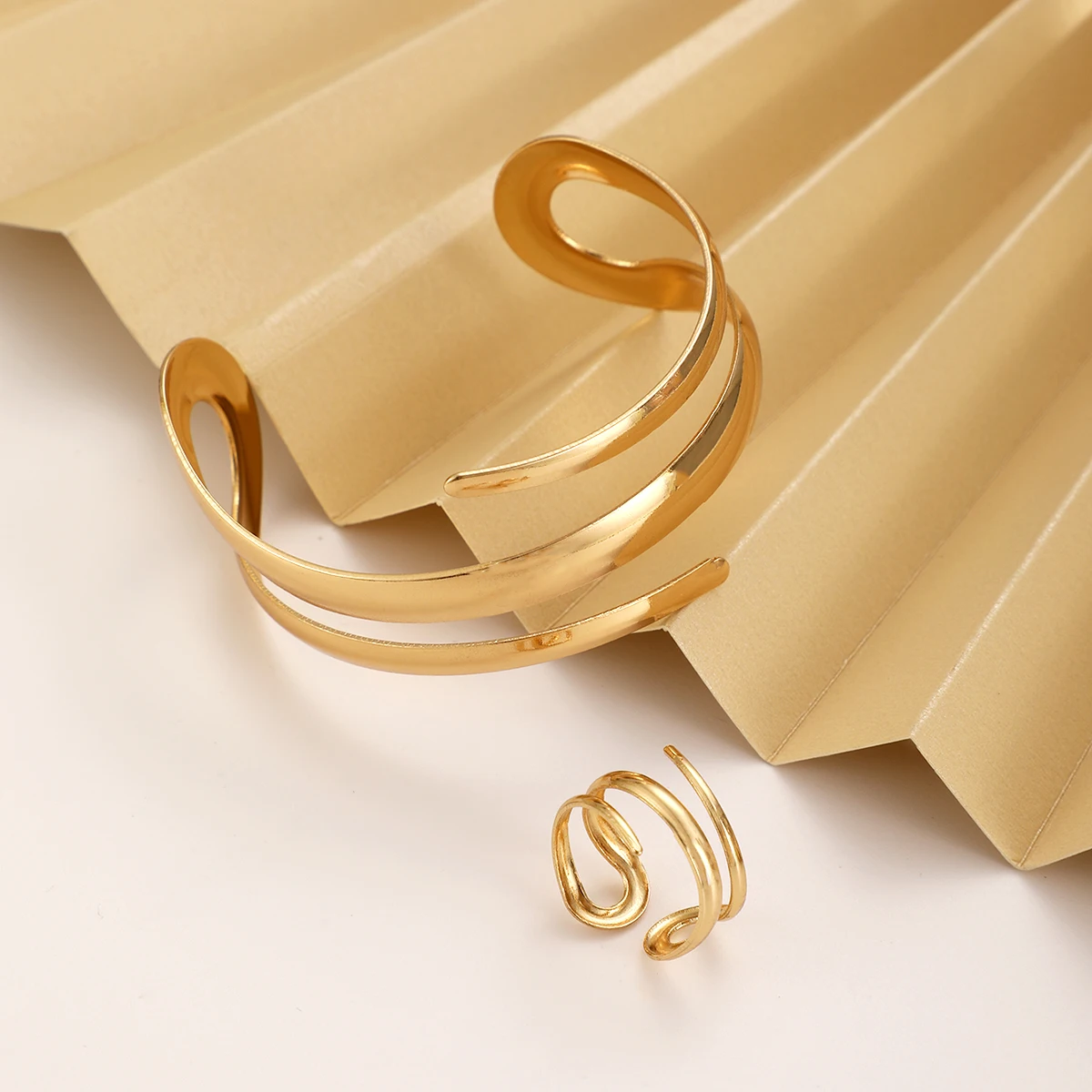 European And American Thick Bracelet And Ring Jewelry Set For Women Gold Color Geometric Line Bracelet Ring Combination Set Gift image 5