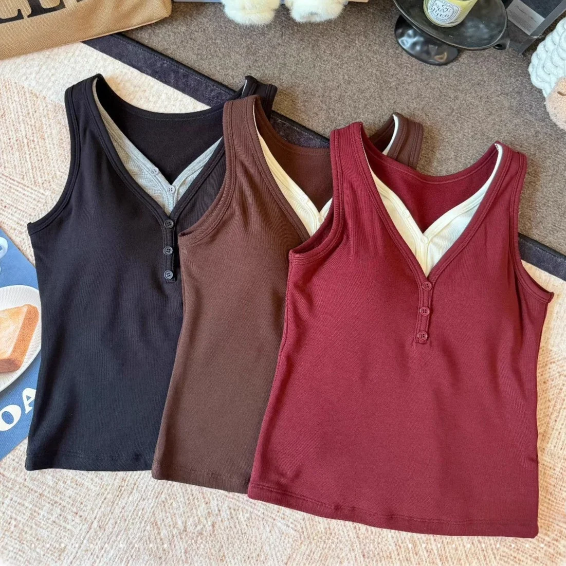 Early Autumn New Sweet Double V-Neck Button Design Color Block Slim Fit Vest Fixed Strap Chest Pad Slimming Women's Fashion