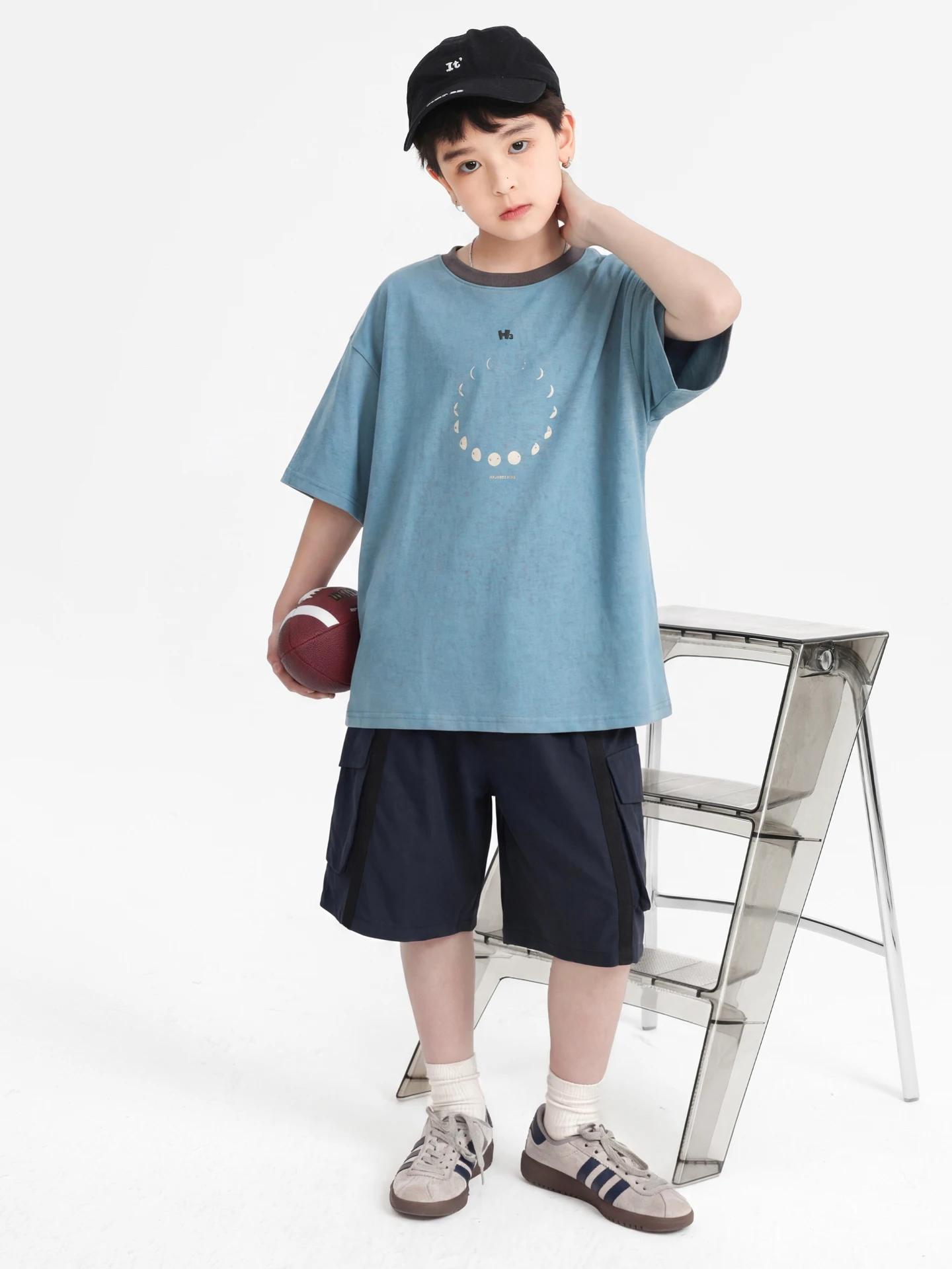 completo-estivo-casual-da-bambino-a-maniche-corte-set-due-pezzi-sottile-e-fresco-elegante-in-misto-cotone-comodo-e-traspirante