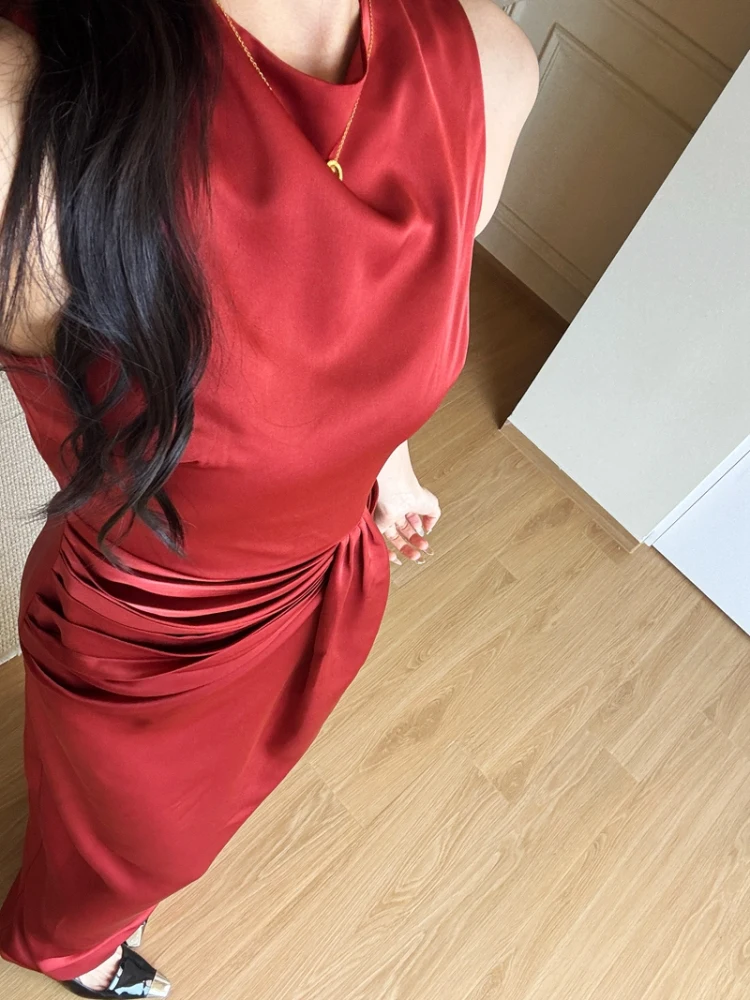 Vestido de Novia Rojo E Estilo Señorita Rica Traje de Cromiso Cintura Alta Tela de Satén Suave Sin Mangas Falda Lar...