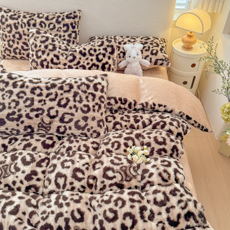 1pc Winter Coral Fleece Quilt Cover Leopard Printed Duvet Cover Thick housse de couette Single/Full/Queen Warm dekbedovertrek