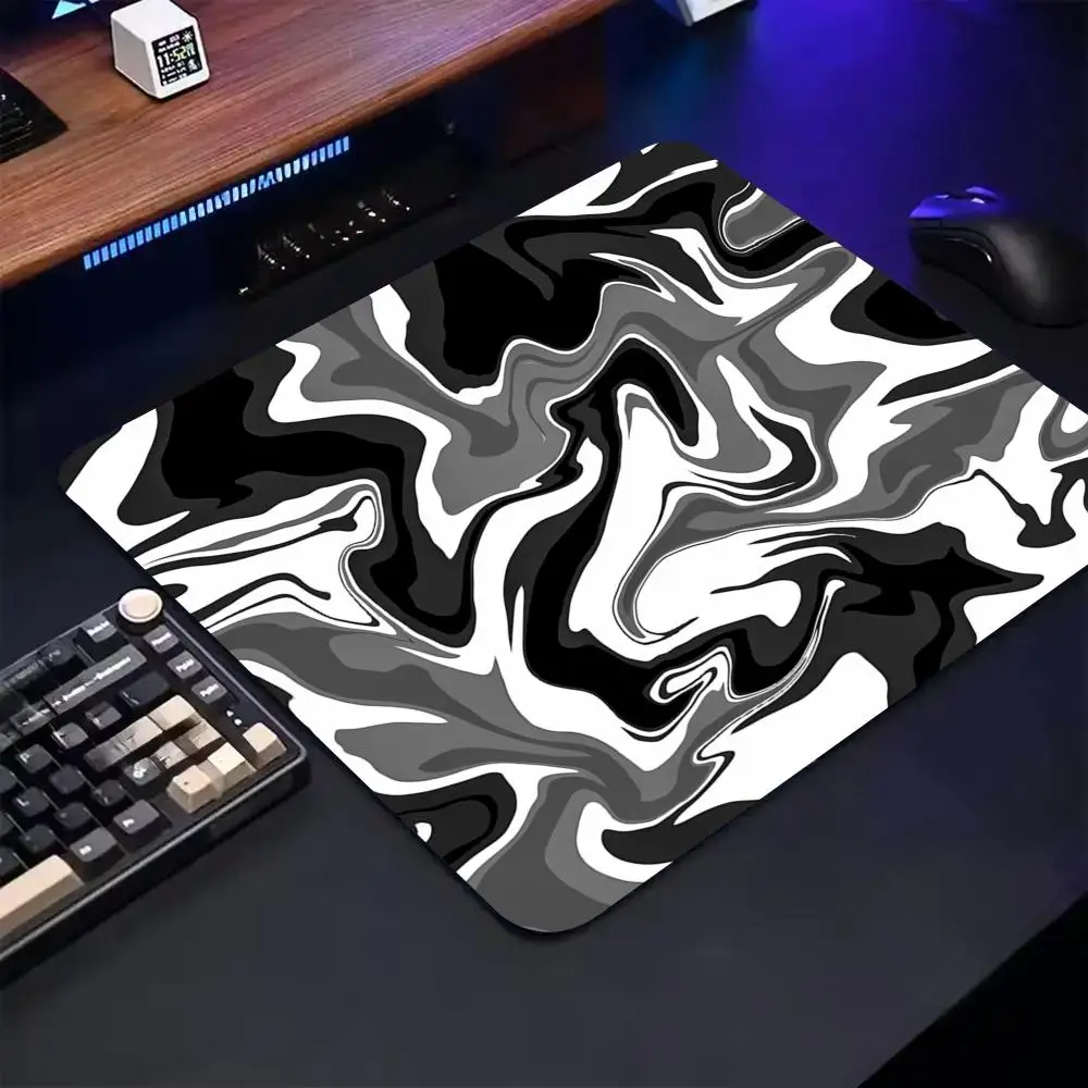 

Black and White Art Fluid Mouse Pad Desk Mat 45X40CM Gaming pad with Stitched Edge Non-Slip desk pad pc accessories gaming mats