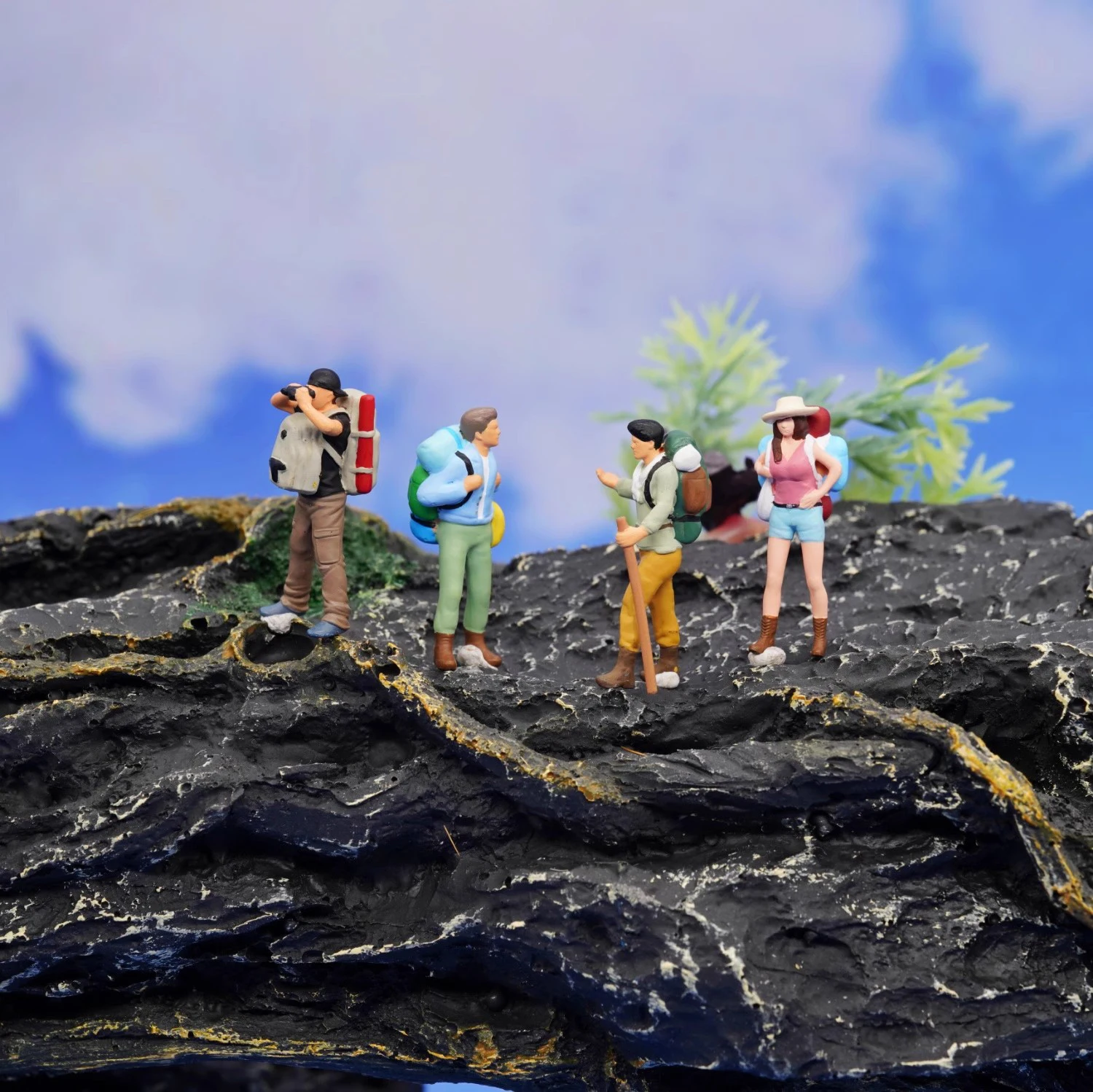 Diorama 1/64 Minifigures Figure Model Resin Backpackers Miniature Scene Collocation Craft Toys 1/87 Minifiguras Action Figure