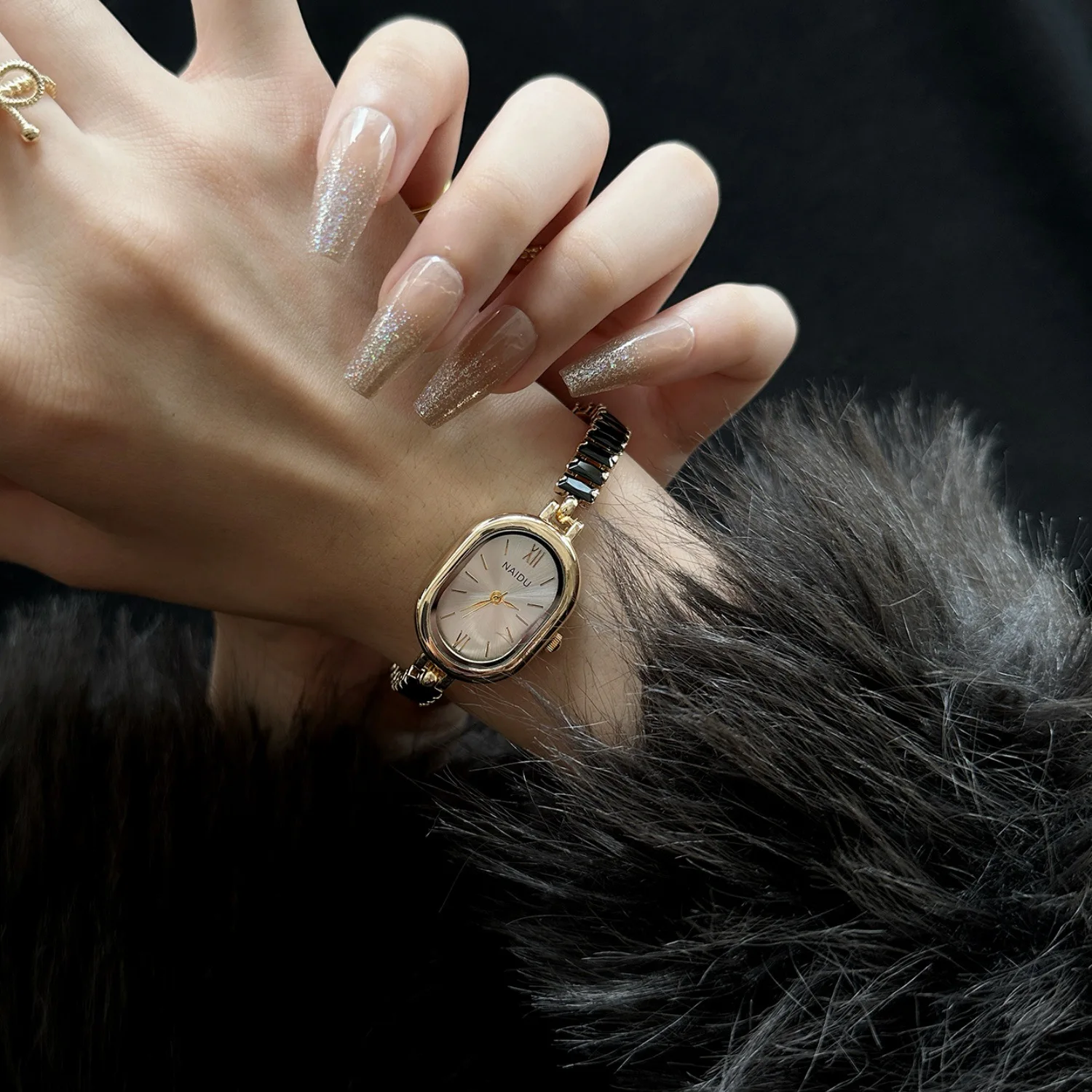 Square oval colored diamond and rhinestone bracelet watch for women - high-end, simple and fashionable, elegant style watch