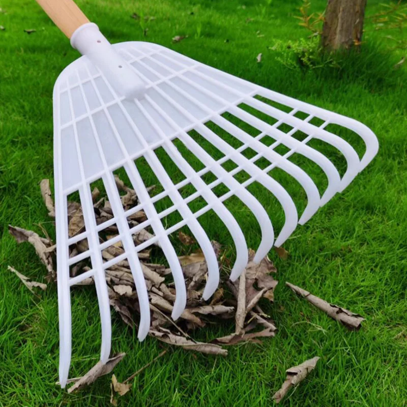 Garden leaf rake with plastic white garden rake suitable for collecting and cleaning lawn shrub fragments, fallen leaves