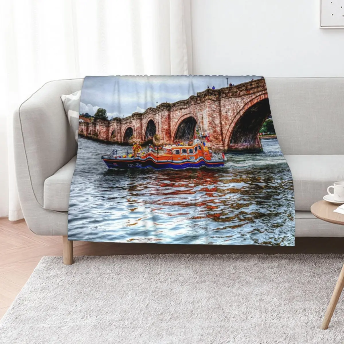 Berwick Upon Tweed RNLI Lifeboat And Old Bridge Throw Blanket Plaid cosplay anime Loose Beautifuls Travel Sofas Blankets