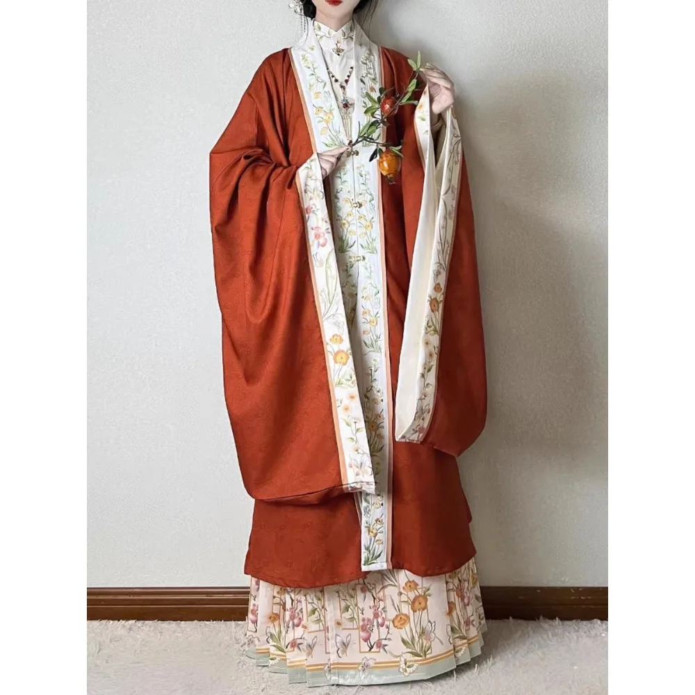 

Костюм Ханьфу в стиле династии Мин: вышитый кардиган с воротником-стойкой, юбка-хоркот, полный комплект в древнем национальном стиле.