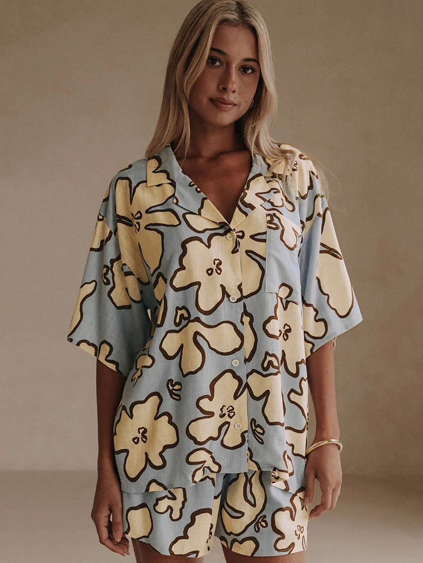 

Marthaqiqi Casual Female Pajamas Suit Half Sleeve Nightgowns Sexy Turn-Down Collar Nightwear Shorts Loose Printing Sleepwear Set