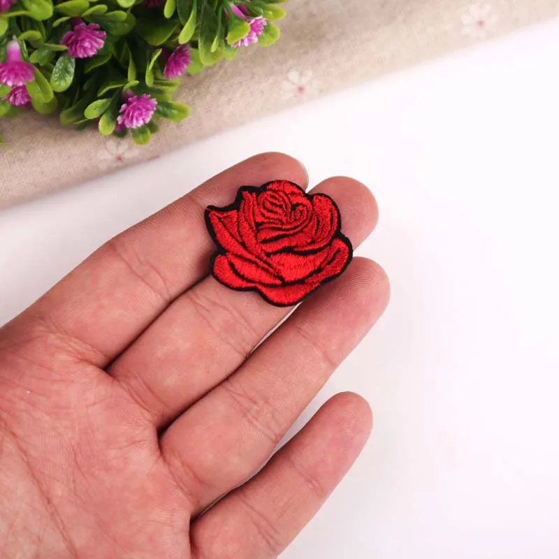 15 Stück kleine farbige Rosen-Aufnäher für Kleidung, Mädchen, zum Aufbügeln, bestickt, zum Aufnähen, thermoadhäsive, zum Selbermachen, für Kinder – Detail 4