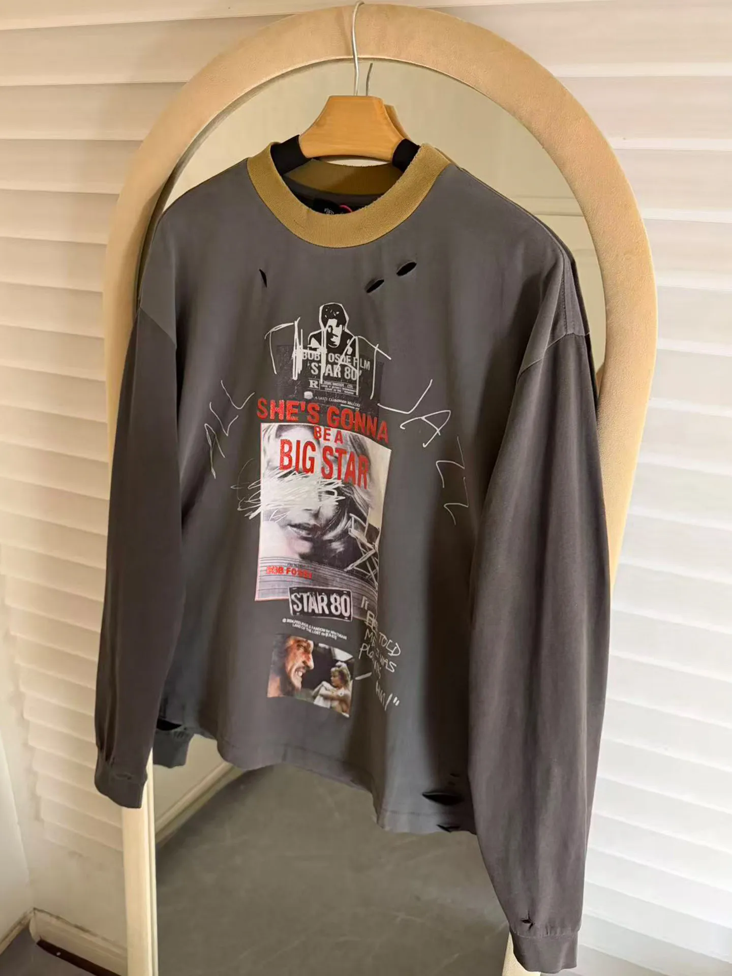 American-style Color-blocked Distressed Printed Loose-fitting Long-sleeved T-shirt For Men And Women, Distressed Base Layer Top
